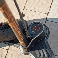 AIR X-PLORER 10.0 Digi Lattiapumppu, polkupyörän lattiapumppu - Pyöräpumput - AIR X-PLORER 10.0 Digi Lattiapumppu, polkupyörän lattiapumppu