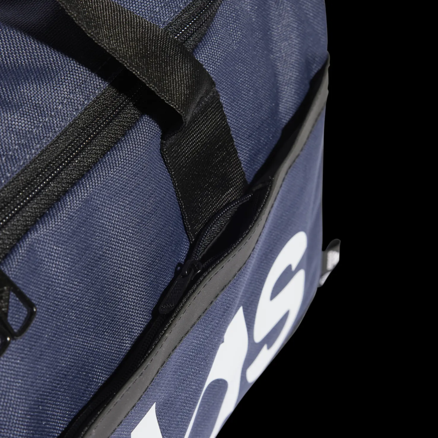 Essentials Linear Duffel Bag Medium, laukku - Urheilukassit Ja Putkikassit - Essentials Linear Duffel Bag Medium, laukku